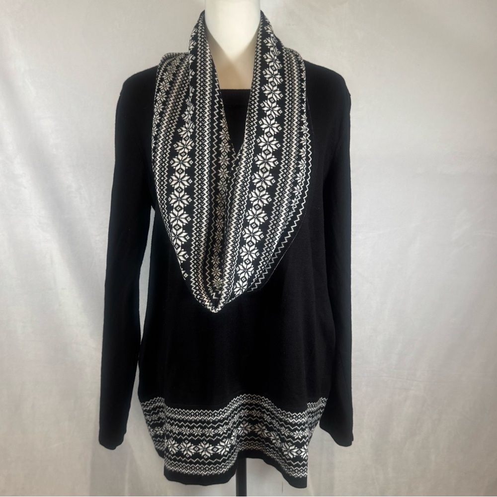 Kim Rogers black and white snowflake reversible removable scarf sweater large